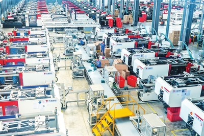 智慧車間生產(chǎn)忙